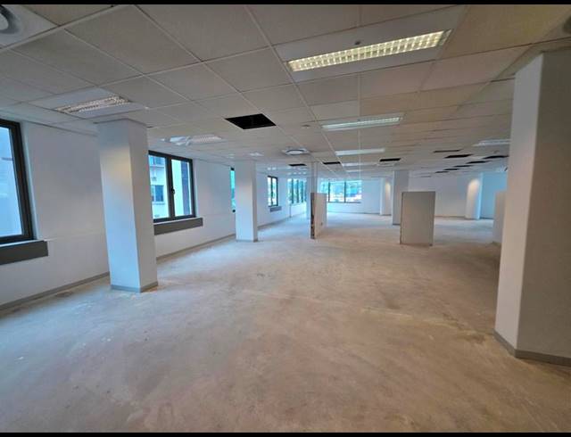 BUSINESS PROPERTY TO RENT IN MENLYN